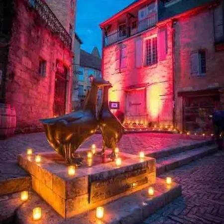 Apartament Spacious And Cozy, Elevator, Historic Center, Sarlat-la-Canéda