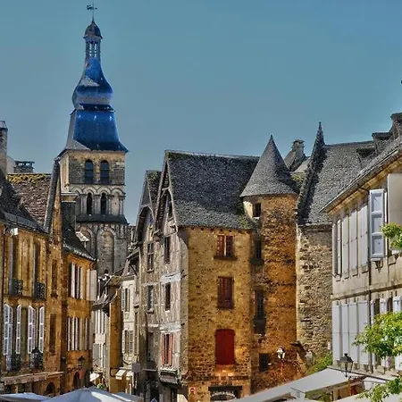 Spacious And Cozy, Elevator, Historic Center, Sarlat-la-Canéda